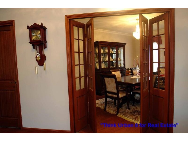 4 Haase Place, Bellbowrie QLD 4070